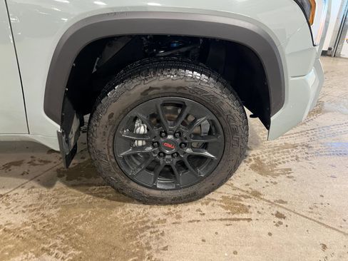 Used 2024 Toyota Tundra Limited w/ TRD Off-Road Package AWD/4WD image 40