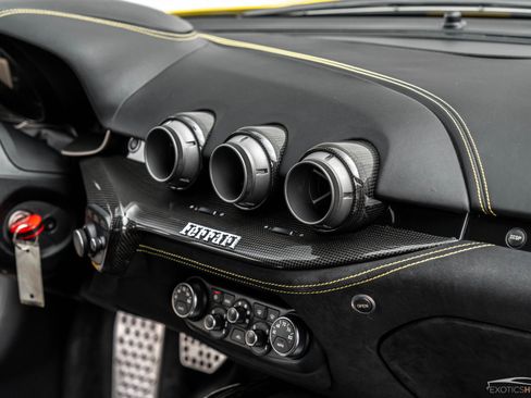Used 2014 Ferrari F12 Berlinetta RWD image 15