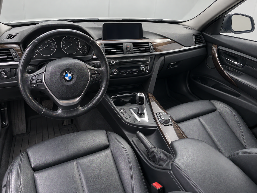 Used 2015 BMW 328i xDrive Sedan AWD/4WD image 8