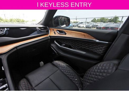 Used 2023 Jeep Grand Cherokee Summit AWD/4WD image 11