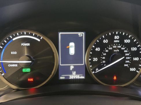 Used 2019 Lexus NX 300h AWD image 17