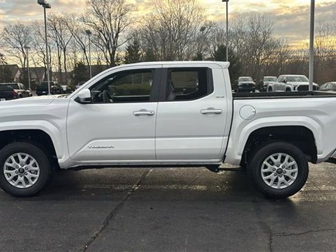 New 2026 Toyota Tacoma SR5 image 4