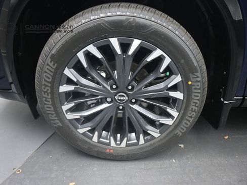 New 2026 Nissan Rogue Platinum w/ Platinum Premium Package image 24