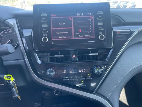 Used 2023 Toyota Camry SE FWD image 21