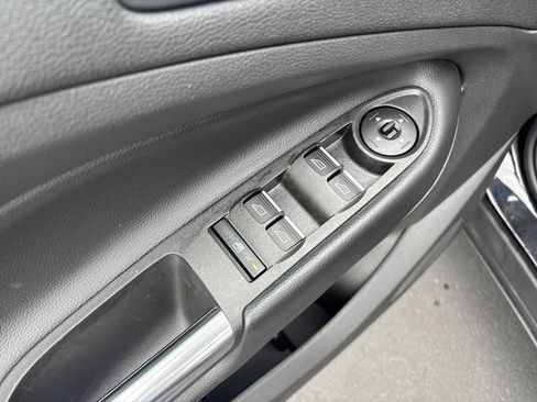 Used 2019 Ford Escape SE FWD image 13
