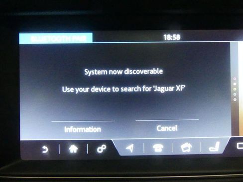 Used 2017 Jaguar XF R-Sport image 11