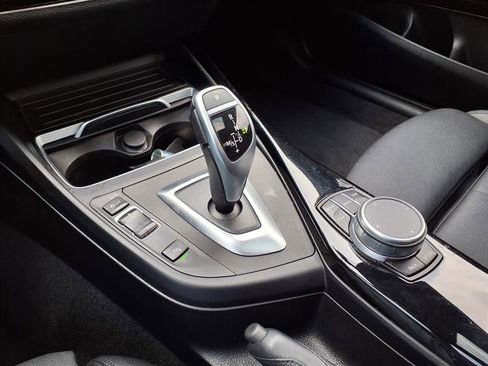 Used 2020 BMW 230i Coupe w/ Premium Package image 25