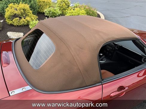 Used 2008 MAZDA MX-5 Miata Grand Touring RWD image 15
