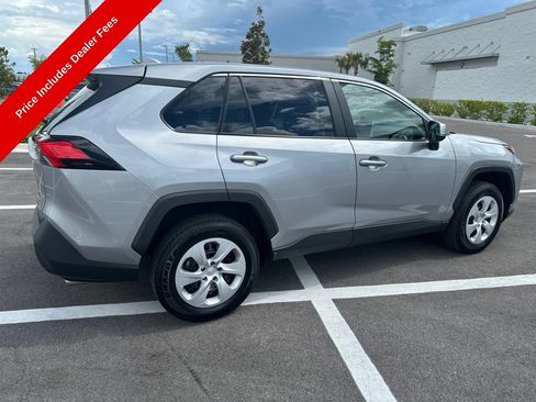 Used 2024 Toyota RAV4 LE AWD/4WD image 7