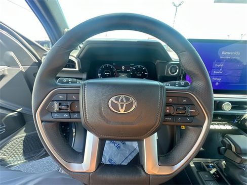 Used 2025 Toyota 4Runner Limited image 23