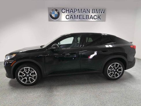 Used 2026 BMW X2 xDrive28i AWD/4WD image 3
