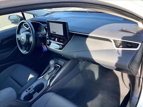 Used 2025 Toyota Corolla LE image 14