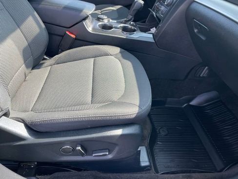 Used 2018 Ford Explorer XLT w/ Equipment Group 201A image 14