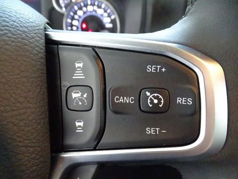 Certified 2025 RAM 2500 Big Horn AWD/4WD image 8