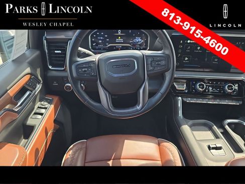 Used 2025 GMC Sierra 2500 Denali Ultimate AWD/4WD image 11