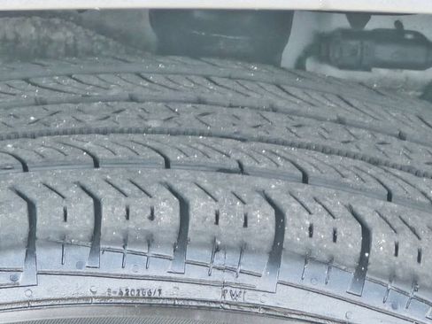 Used 2020 Jeep Cherokee Limited AWD/4WD image 28