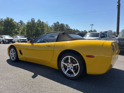 Used 2000 Chevrolet Corvette Convertible w/ Performance Handling Pkg RWD image 6