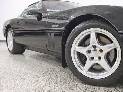 Used 1990 Chevrolet Corvette ZR-1 image 6