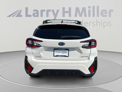 Used 2024 Subaru Crosstrek 2.0i Premium AWD/4WD image 4