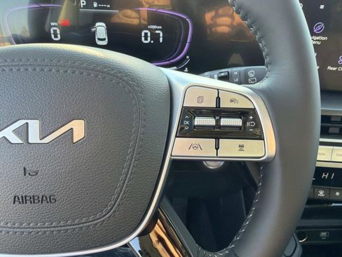 New 2025 Kia Telluride S image 24