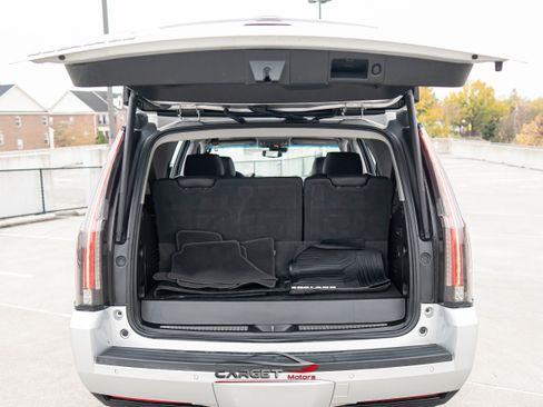 Used 2019 Cadillac Escalade Luxury image 43