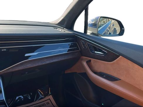 Used 2022 Audi Q7 3.0T Prestige image 26