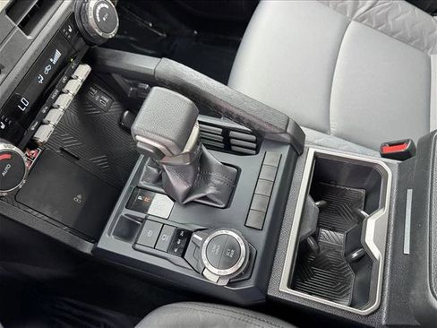 Certified 2025 Toyota Tacoma SR5 AWD/4WD image 16