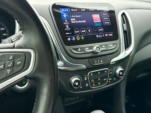 Used 2022 Chevrolet Equinox LT FWD image 27