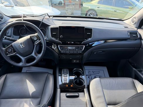Used 2020 Honda Pilot Touring image 14