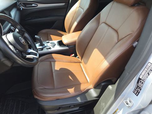 Used 2024 Alfa Romeo Stelvio Ti AWD/4WD image 19