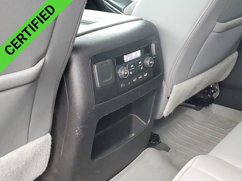 Certified 2019 Chevrolet Suburban LT image 23