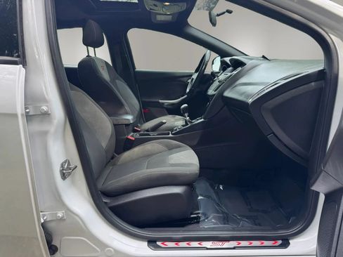 Used 2016 Ford Focus ST FWD image 15