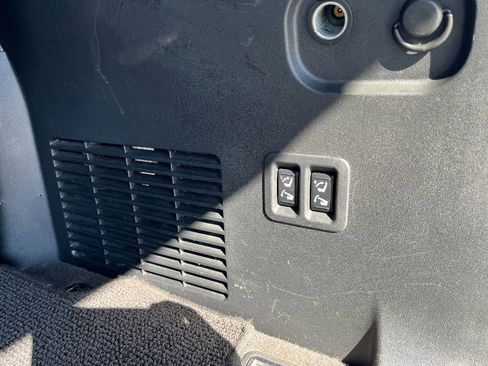 Used 2015 Nissan Armada Platinum image 13