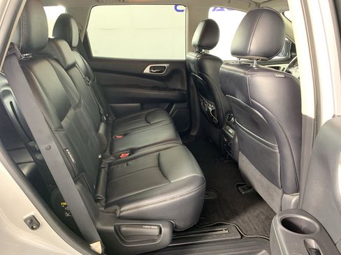 Used 2019 Nissan Pathfinder SL FWD image 38