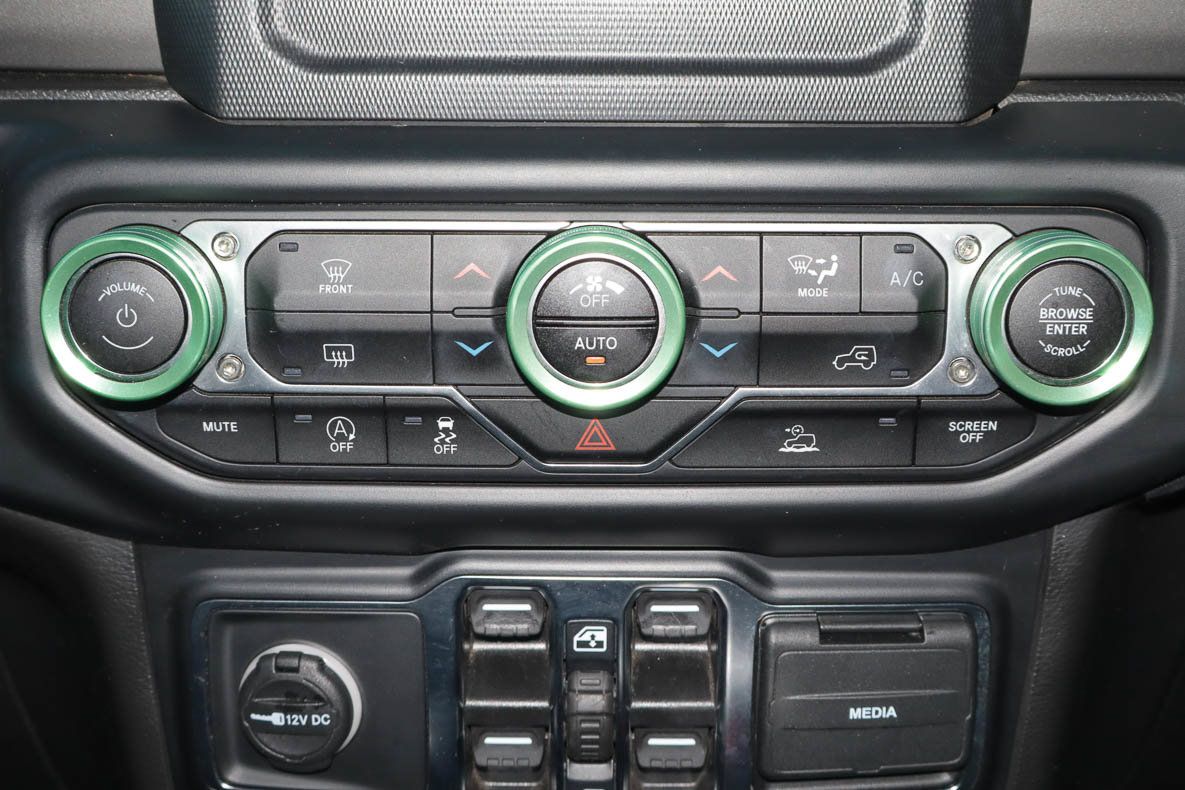 Used 2022 Jeep Gladiator Sport AWD/4WD image 11