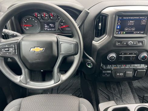 Used 2025 Chevrolet Silverado 2500 Custom w/ Custom Value Package AWD/4WD image 11