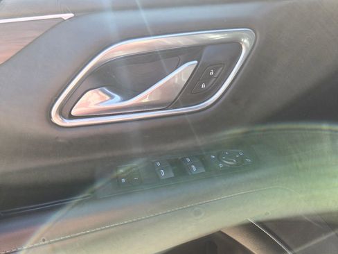 Used 2021 Chevrolet Tahoe Z71 w/ Z71 Signature Package image 8