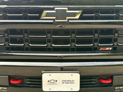 Used 2025 Chevrolet Silverado 1500 LT Trail Boss w/ Convenience Package II AWD/4WD image 10
