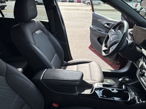 Certified 2024 Buick Envista Sport Touring w/ Convenience I Package FWD image 13