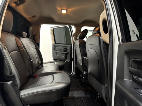 Used 2020 RAM 5500 Tradesman w/ Chrome Appearance Group image 15