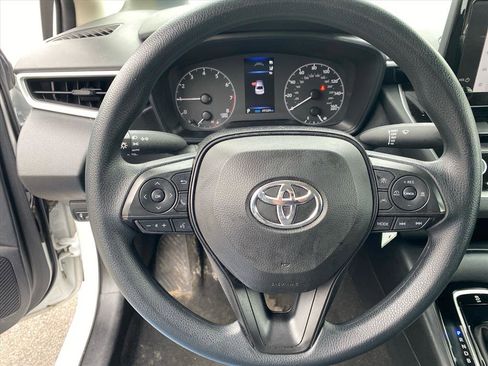 Used 2024 Toyota Corolla LE FWD image 10