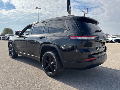 Used 2024 Jeep Grand Cherokee L Laredo image 4