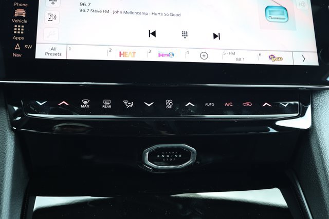 New 2027 Jeep Grand Cherokee Limited RWD image 19