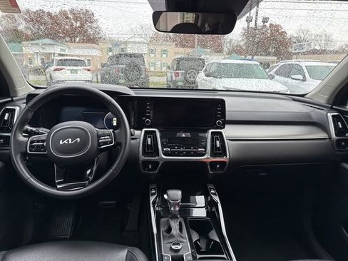 Used 2023 Kia Sorento SX image 41
