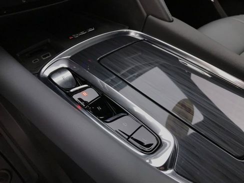 Certified 2023 Buick Enclave Essence w/ LPO, Floor Liner Package image 11