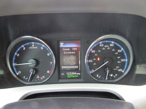 Used 2017 Toyota RAV4 Limited image 15