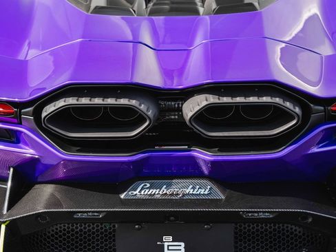 Used 2024 Lamborghini Revuelto AWD/4WD image 27