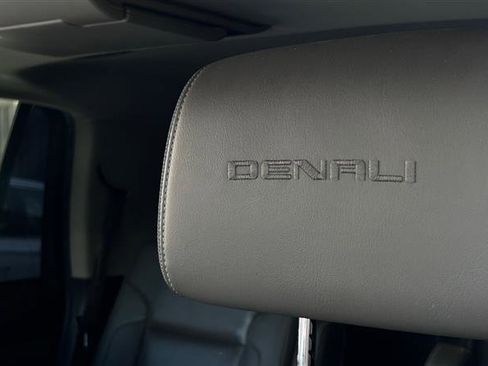Used 2015 GMC Yukon Denali w/ Open Road Package image 16