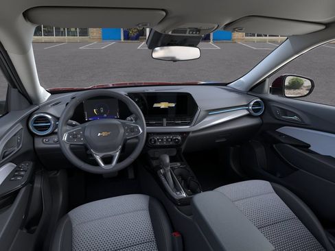 New 2026 Chevrolet Trax LT w/ Driver Confidence Package FWD image 15