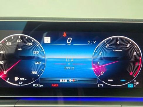 Used 2025 Mercedes-Benz GLE 350 4MATIC image 37